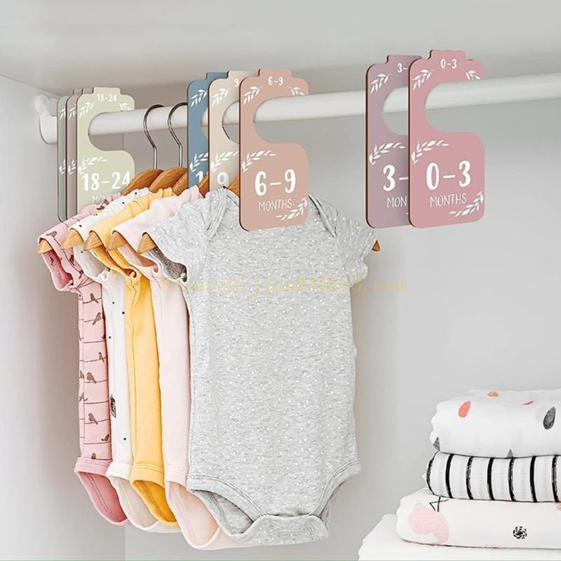 Baby Nursery Design - Set van 8 babykast houten verdelers